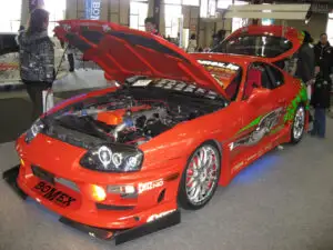 Cel mai mare eveniment auto-moto al anului, în luna femeilor