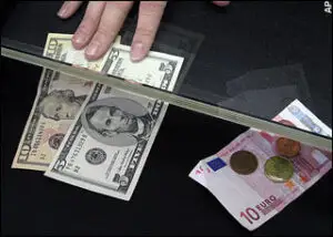 Problema raportului dolar – euro nu este pe ordinea de zi a summitului Uniunii Europene