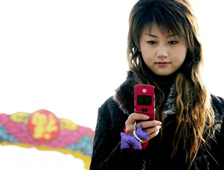 China: scandal privind mesaje spam pe mobil