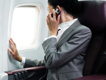 UE: un pas înainte pentru folosirea mobilelor în avion