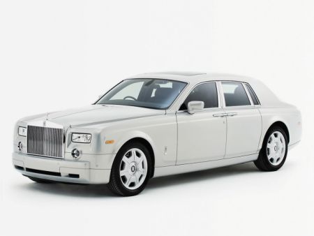 85 de maşini Rolls-Royce vândute într-o singură lună