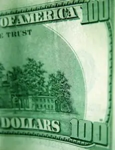 FMI: criza financiară costă 945 de miliarde de dolari