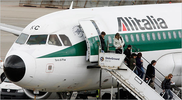 Alitalia ar putea fi dată pe mâna ruşilor