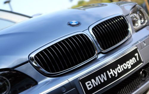 BMW Hidrogen 7 pentru Preşedintele Parlamentului Uniunii Europene