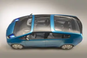 Toyota măreşte producţia de baterii pentru vehiculele hibride