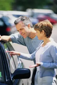 Achiziţii auto pentru profesii liberale prin Rădăcini Motors şi Libra Bank
