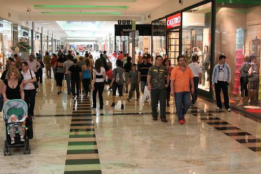 Peste 750.000 de vizitatori Băneasa Shopping City