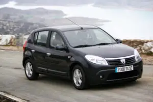 Dacia Sandero poate fi comandată de azi