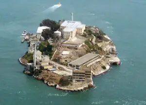 Hotel de lux pe insula Alcatraz