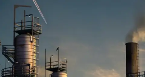 Rezervele de petrol ale SUA, în scădere, preţul barilului, în creştere