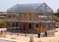 Românii vor putea cumpăra „case foarte ieftine” pe structură metalică