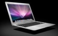 Apple scade preţul pentru MacBook Air cu 500 dolari