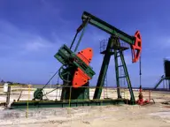 Petrolul începe săptămâna în scădere timidă