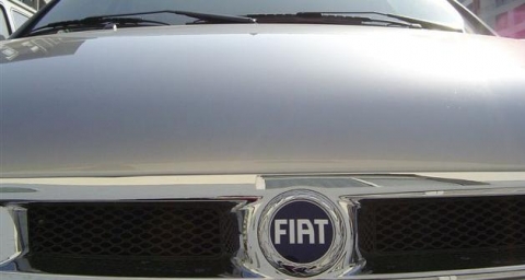 Fiat închide temporar 4 fabrici din Italia