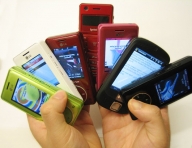 Doar 3% din populaţie reciclează telefoanele mobile