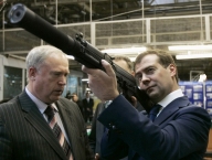 Rusia va vinde arme de 6 miliarde de dolari în 2008