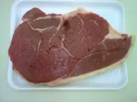 19.000 de kg de carne neconformă, găsite de ANPC prin magazine