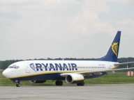 Profitul Ryanair scade cu 85% din cauza preţurilor la combustibili