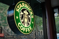 Starbucks închide 61 de cafenele în Australia