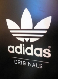 Profit în creştere cu 12% pentru Adidas în al doilea trimestru