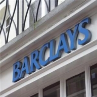 Barclays a afişat un declin de 34% a profitului în primul semestru