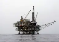 Conflictul din Georgia creşte preţul petrolului