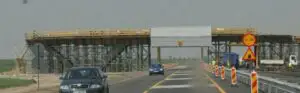 Autostradă construită în 36 de luni cu garanţie de… 24 de luni