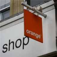 Orange lansează un serviciu destinat comunităţii est-europene din Marea Britanie