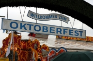 În timpul Oktoberfest, poţi să bei şi să conduci în acelaşi timp