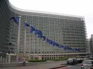 Comisia Europeană modifică legislaţia referitoare la despăgubirea în caz de faliment bancar
