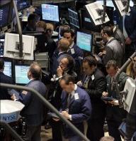 (UPDATE 4) Bursa s-a redeschis. Căderea continuă