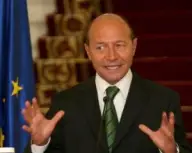 Băsescu: Fără salarii mari nu vom avea calitate în învăţământ