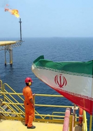 Iranul reduce producţia de petrol; preţul rămâne stabil