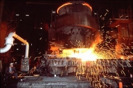 ArcelorMittal concediază 9.000 de salariaţi