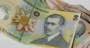 Cât mai scade leul?