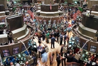 Bursa americană deschide în scădere în ziua „înscăunării” lui Obama