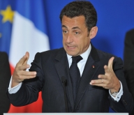Sarkozy propune ajutoare de 2,65 mld. euro pentru familiile afectate de criză
