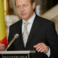 Băsescu: România va avea creştere economică în 2009. Ce e drept, mică