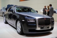 „Micuţul” Rolls-Royce cu platformă BMW seria 7