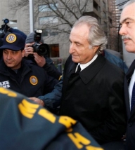Madoff ar putea fi judecat într-un tribunal internaţional special