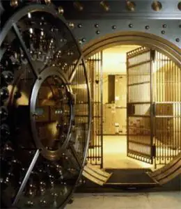 Fosta soţie a preşedintelui Axa Insurance a primit la divorţ 48 de milioane de lire sterline