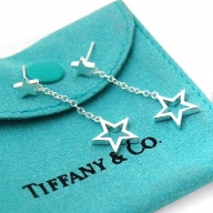 Retailerul de bijuterii Tiffany, afectat de criza financiară