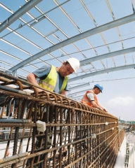 Volumul pieţei adezivilor pentru construcţii va stagna la 900.000 tone