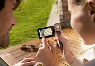 HD la purtător, cu noul Handycam® TG7VE, plin de stil
