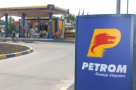 Petrom scumpeşte benzina cu 3 bani