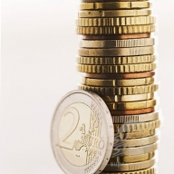 Euro se opreşte în faţa pragului de 4,25 lei
