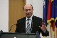 Băsescu: Contractul Bechtel, dat fără licitaţie, politic, sub Guvernul Năstase, unei firme din SUA