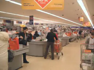 INS: volumul cifrei de afaceri pentru comertul cu amanuntul a crescut cu 7,2% in primele cinci luni
