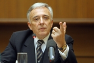 Isărescu: „FMI nu publică scrisoarea de intenţie pentru a nu distorsiona piaţa”