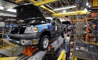 Ford opreşte producţia în Rusia